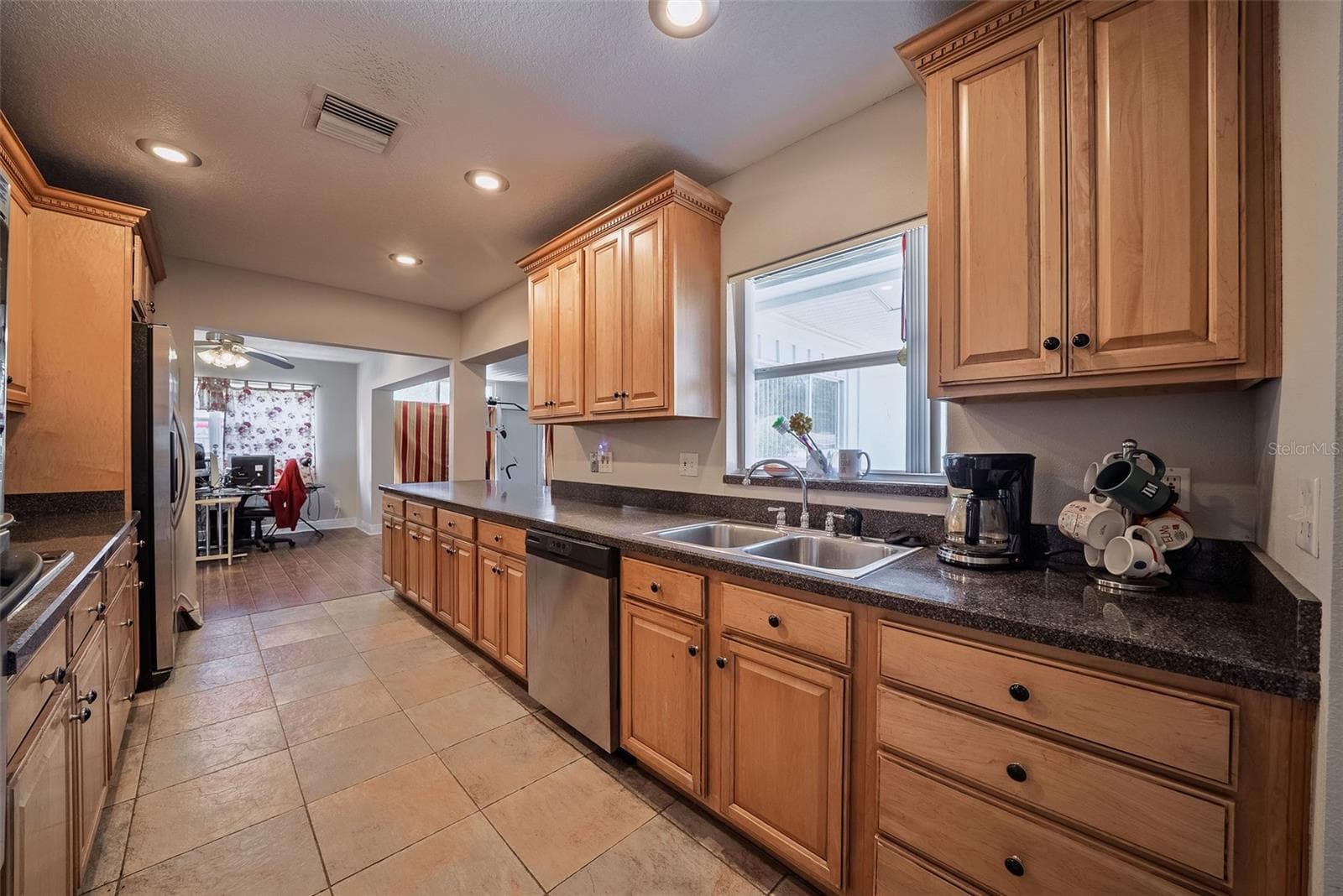 Single Family Residence at 112 BELL PL, WINTER PARK, photo 5 of 31
