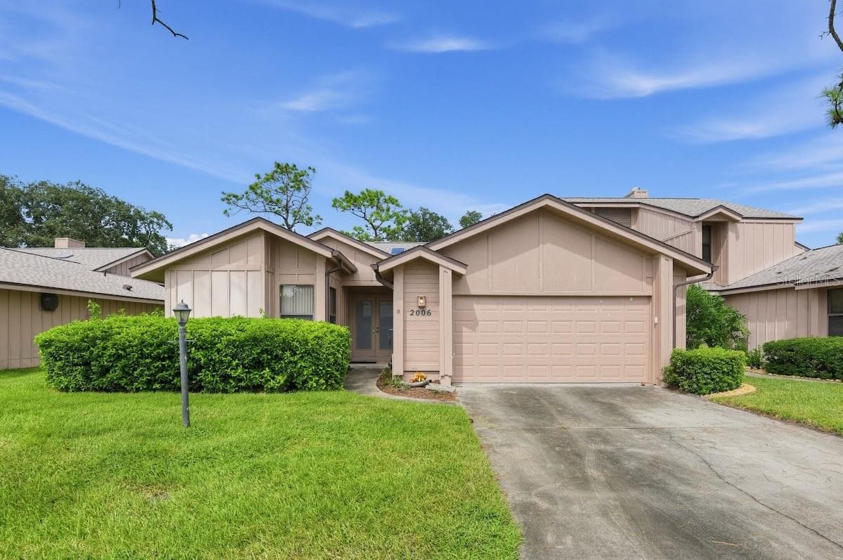 Condominium at 2006 TEAKWOOD LN, PORT ORANGE