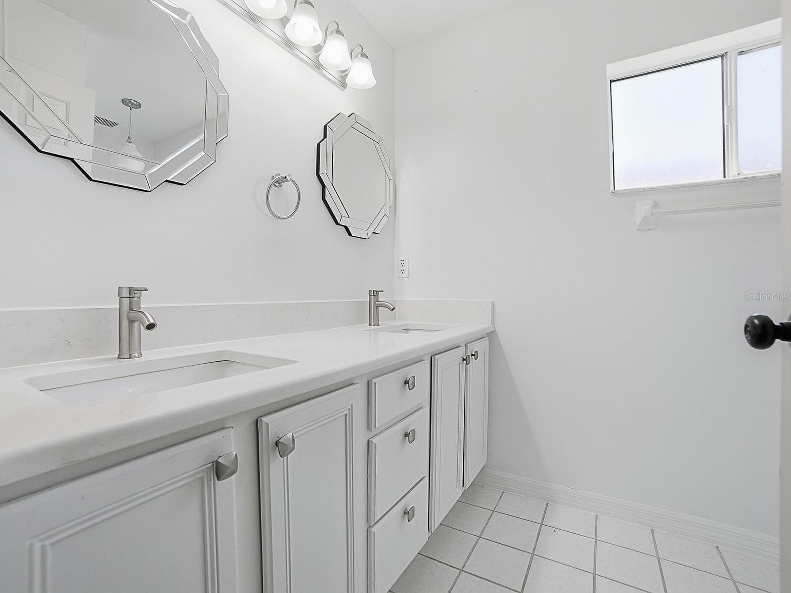 Single Family Residence at 4952 HERON RUN CIR, LEESBURG, photo 27 of 58