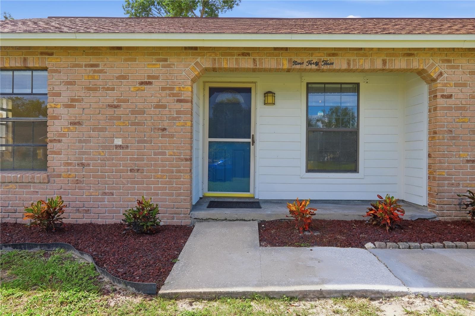 Single Family Residence at 943 MARQUETTE CT, DELTONA, photo 3 of 29