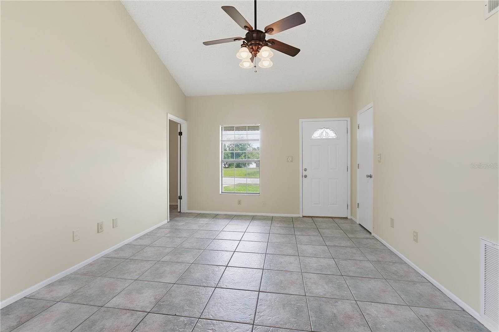 Single Family Residence at 943 MARQUETTE CT, DELTONA, photo 7 of 29