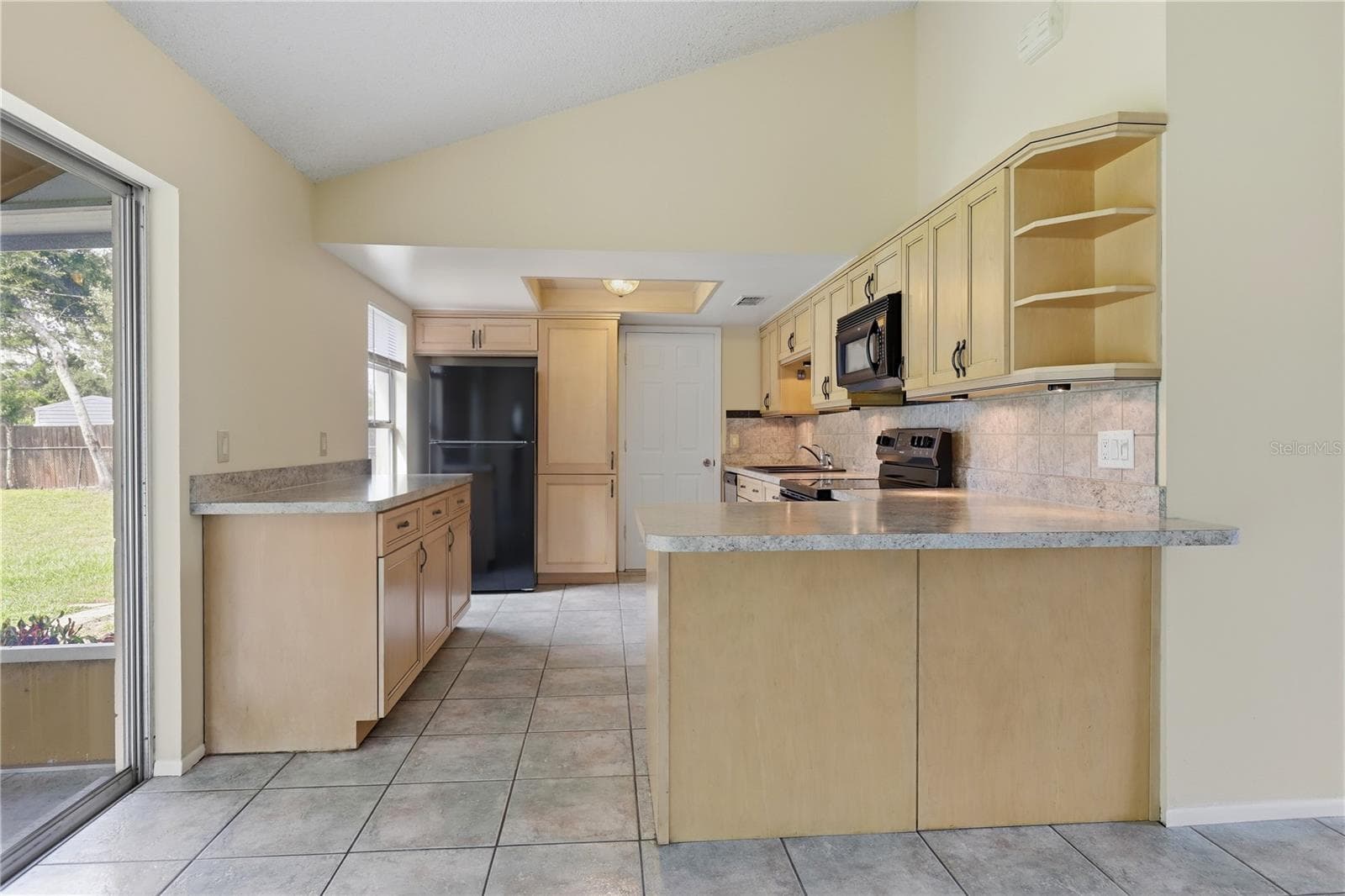 Single Family Residence at 943 MARQUETTE CT, DELTONA, photo 8 of 29