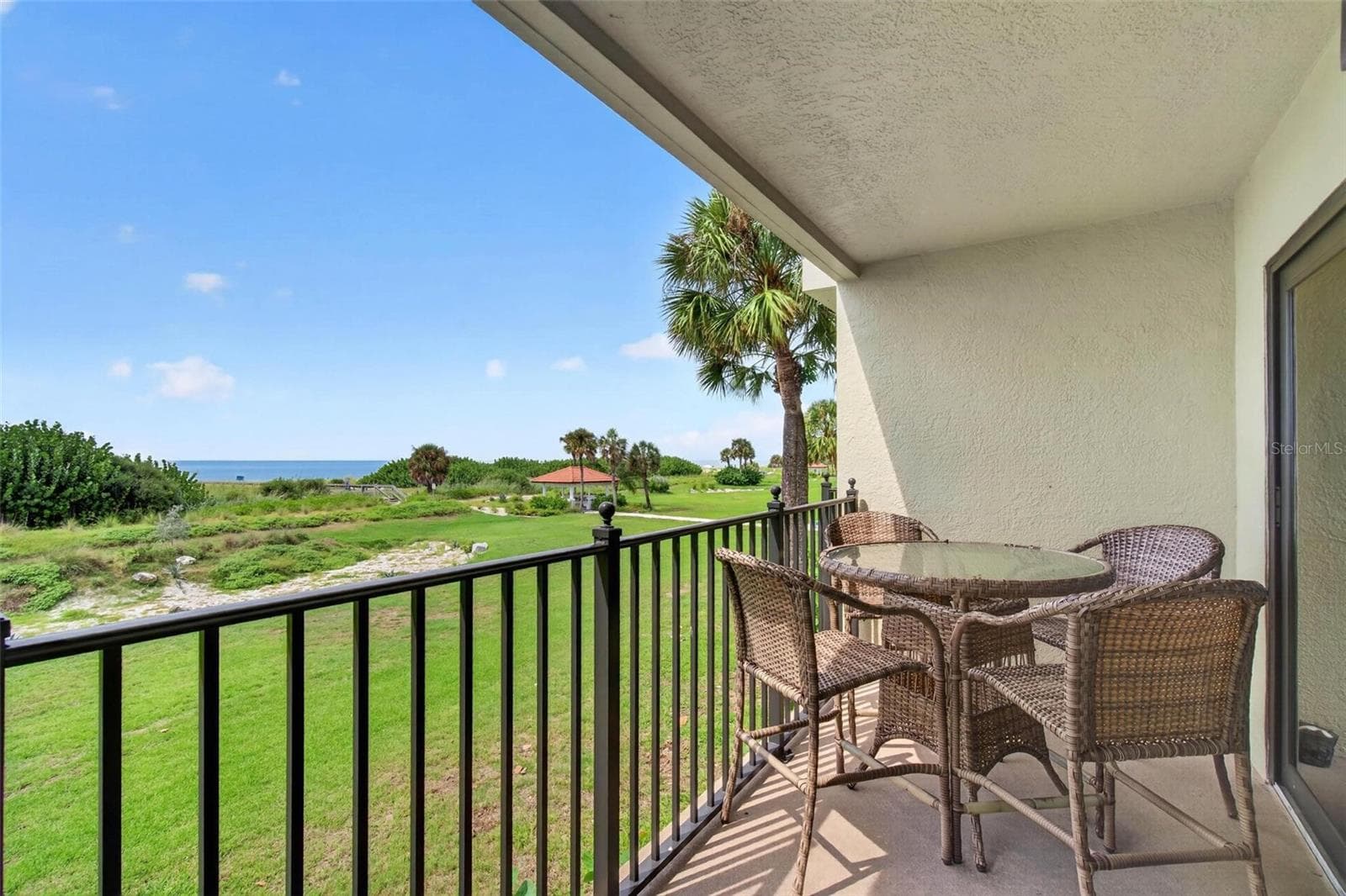 Enjoy sunsets from your balcony - 7434 BAYSHORE DR #202, TREASURE ISLAND