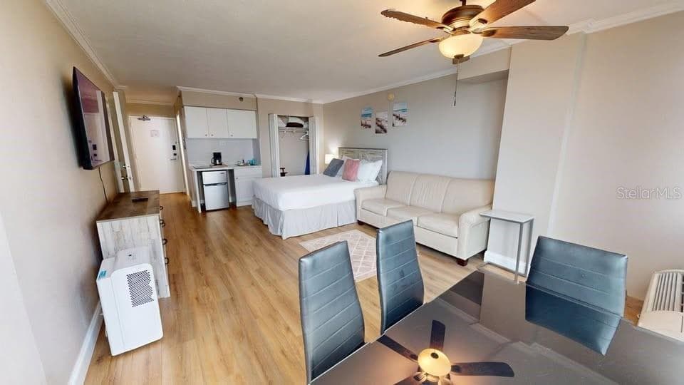 *#606 - Small Dining Area - 1909 S ATLANTIC AVE #605, DAYTONA BEACH