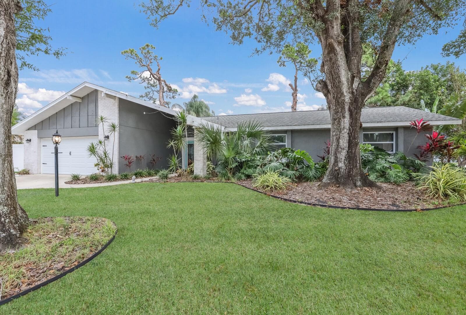 Single Family Residence at 305 55TH ST NW, BRADENTON, photo 2 of 30