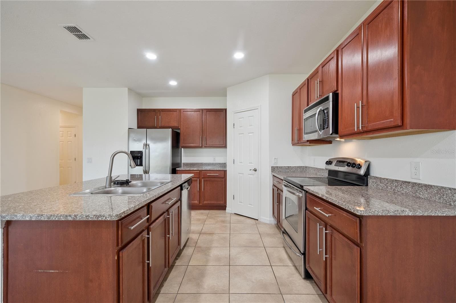 Single Family Residence at 2280 SHEBOYGAN PL, KISSIMMEE, photo 13 of 56