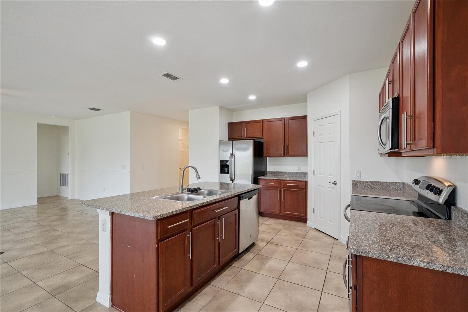 Single Family Residence at 2280 SHEBOYGAN PL, KISSIMMEE, photo 48 of 56