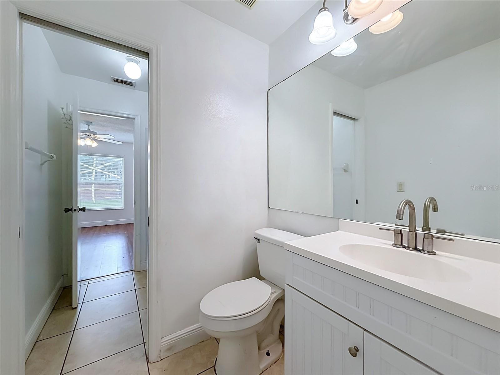 Townhouse at 13518 SUMMERTON DR, ORLANDO, photo 20 of 34