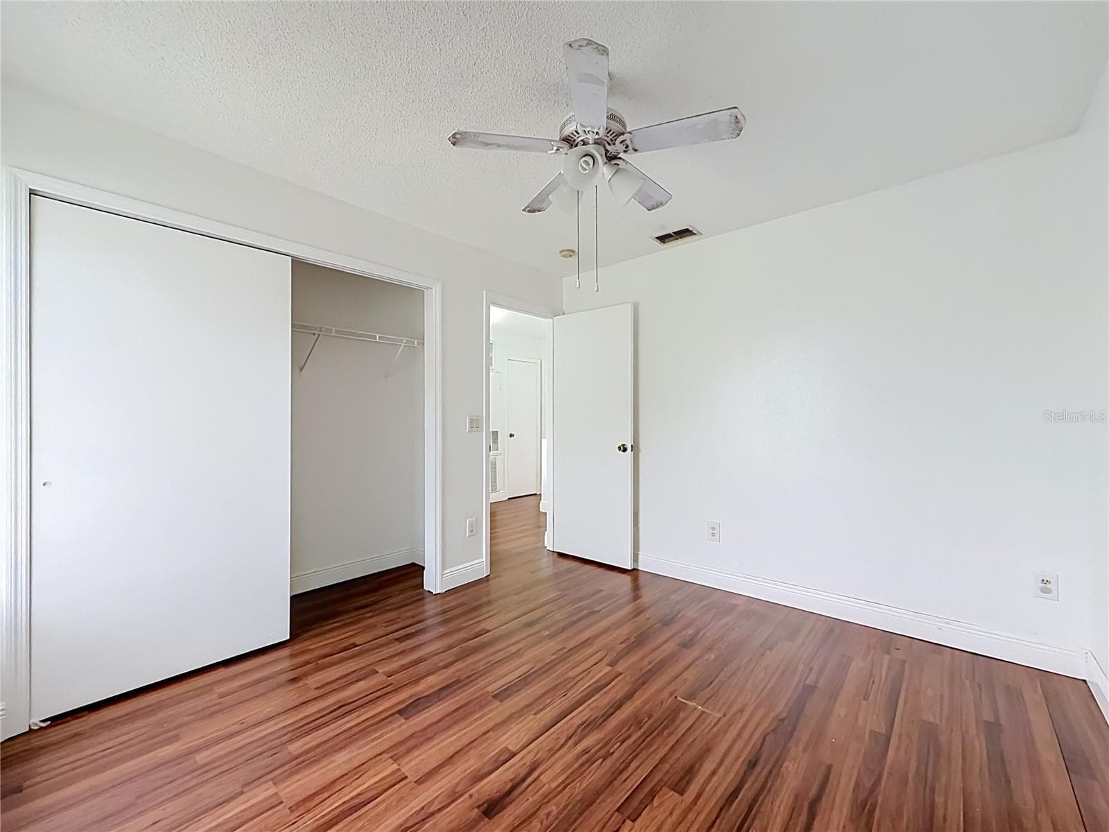 large closet - 13518 SUMMERTON DR, ORLANDO