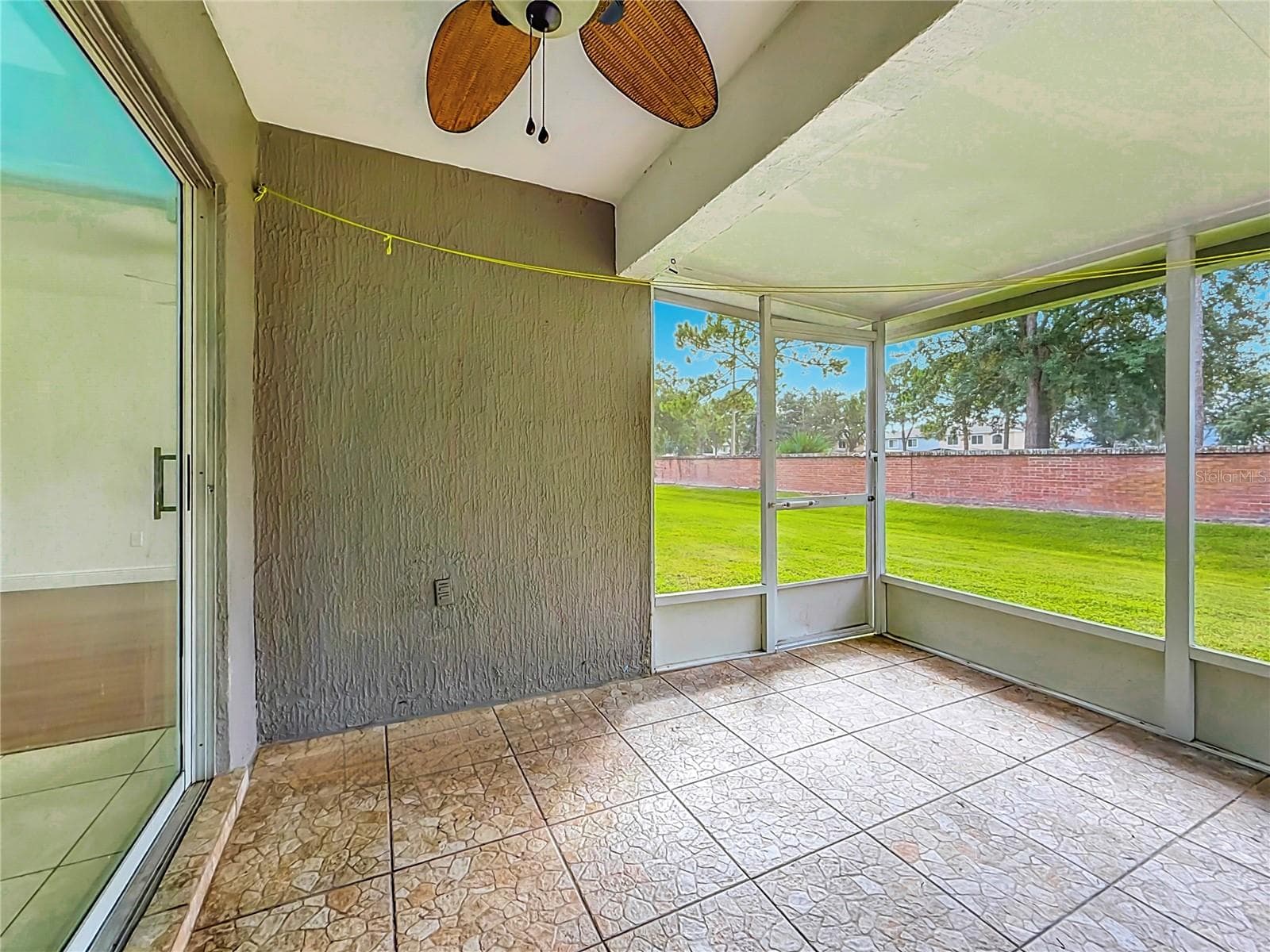 tile floor - 13518 SUMMERTON DR, ORLANDO