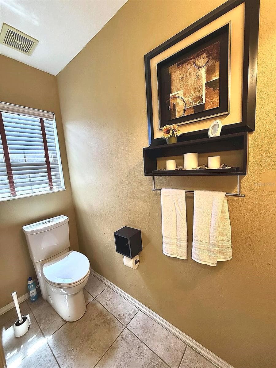 Townhouse at 2607 OLEANDER LAKES, BRANDON, photo 12 of 33