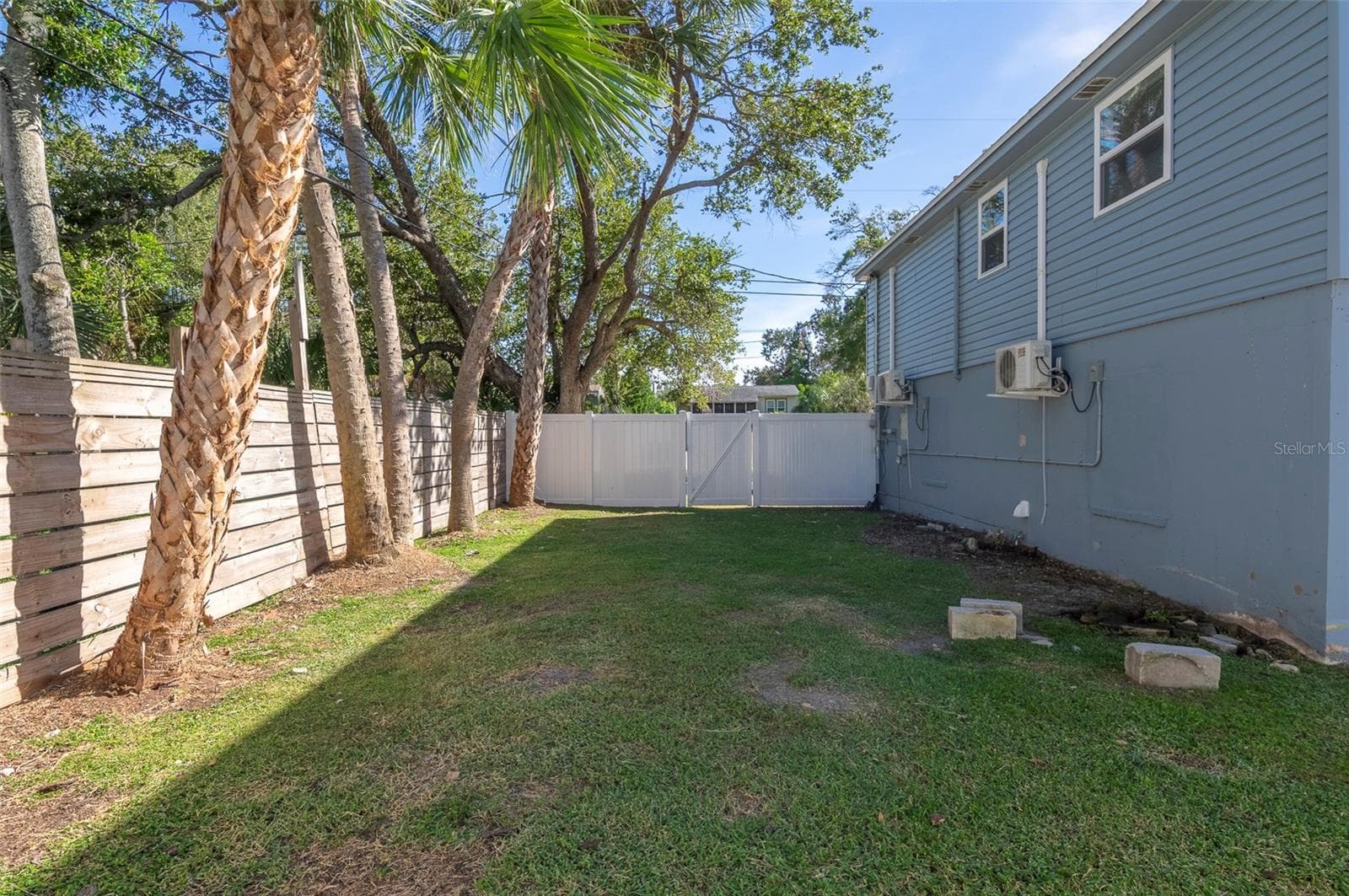Single Family Residence at 2230 E HARBOR DR S, ST PETERSBURG, photo 24 of 31