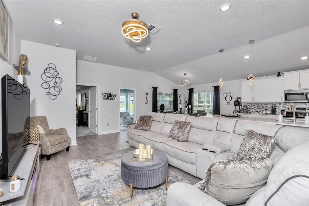 Single Family Residence at 657 W Twisted Oaks DR, BEVERLYHILLS FL 34465, Beverly Hills, photo 5 of 24