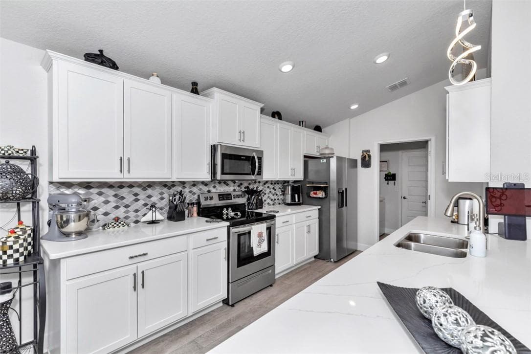 Single Family Residence at 657 W Twisted Oaks DR, BEVERLYHILLS FL 34465, Beverly Hills, photo 21 of 24