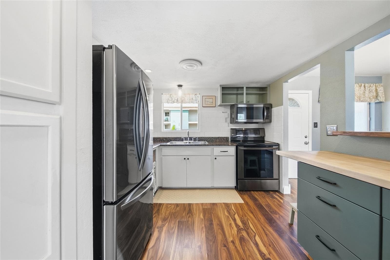 Condominium at 2330 CANAL DR #G27, BRADENTON, photo 4 of 32