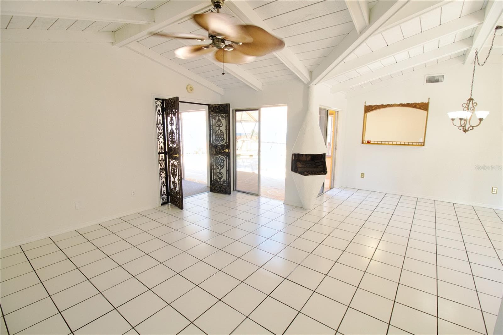 Living Room - 5029 MAUI CIR, ORLANDO
