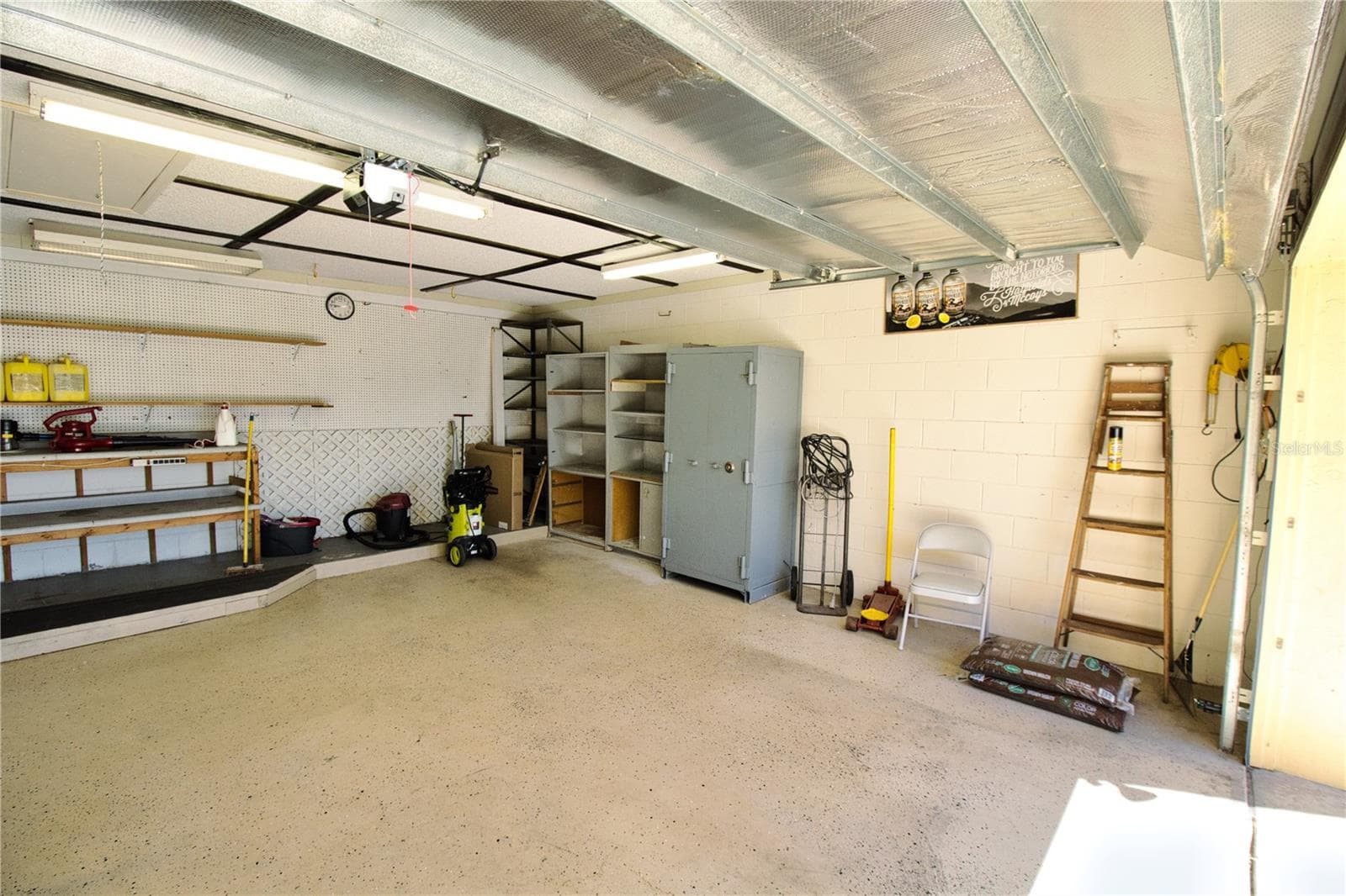 Garage (Right) - 5029 MAUI CIR, ORLANDO