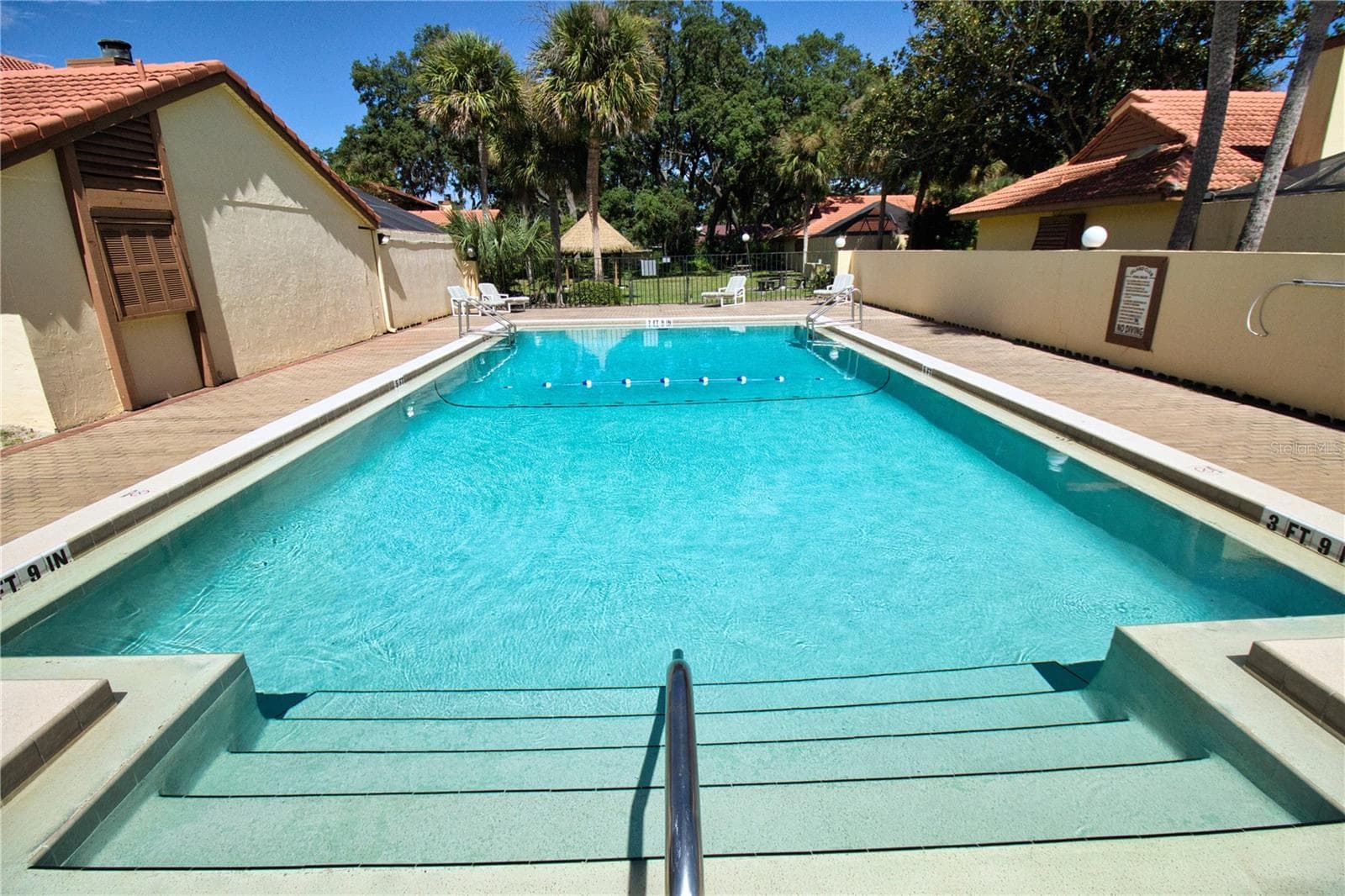 Island Club Community Pool - 5029 MAUI CIR, ORLANDO