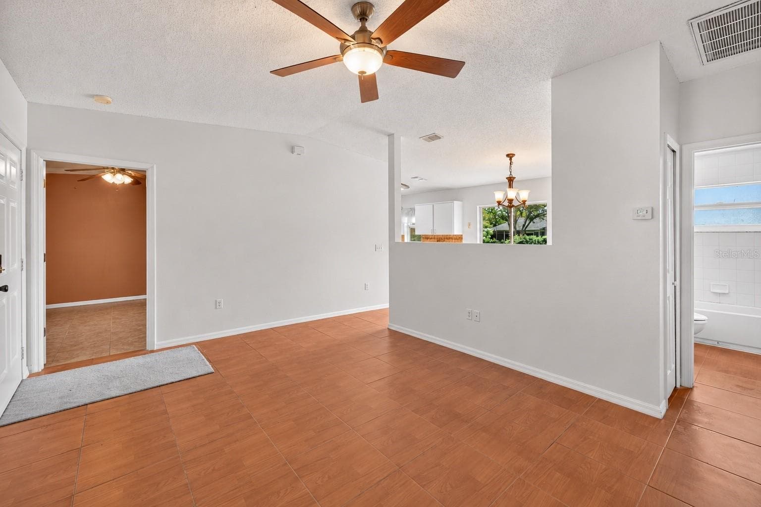 Single Family Residence at 13184 MONTEGO ST, SPRING HILL, photo 5 of 39