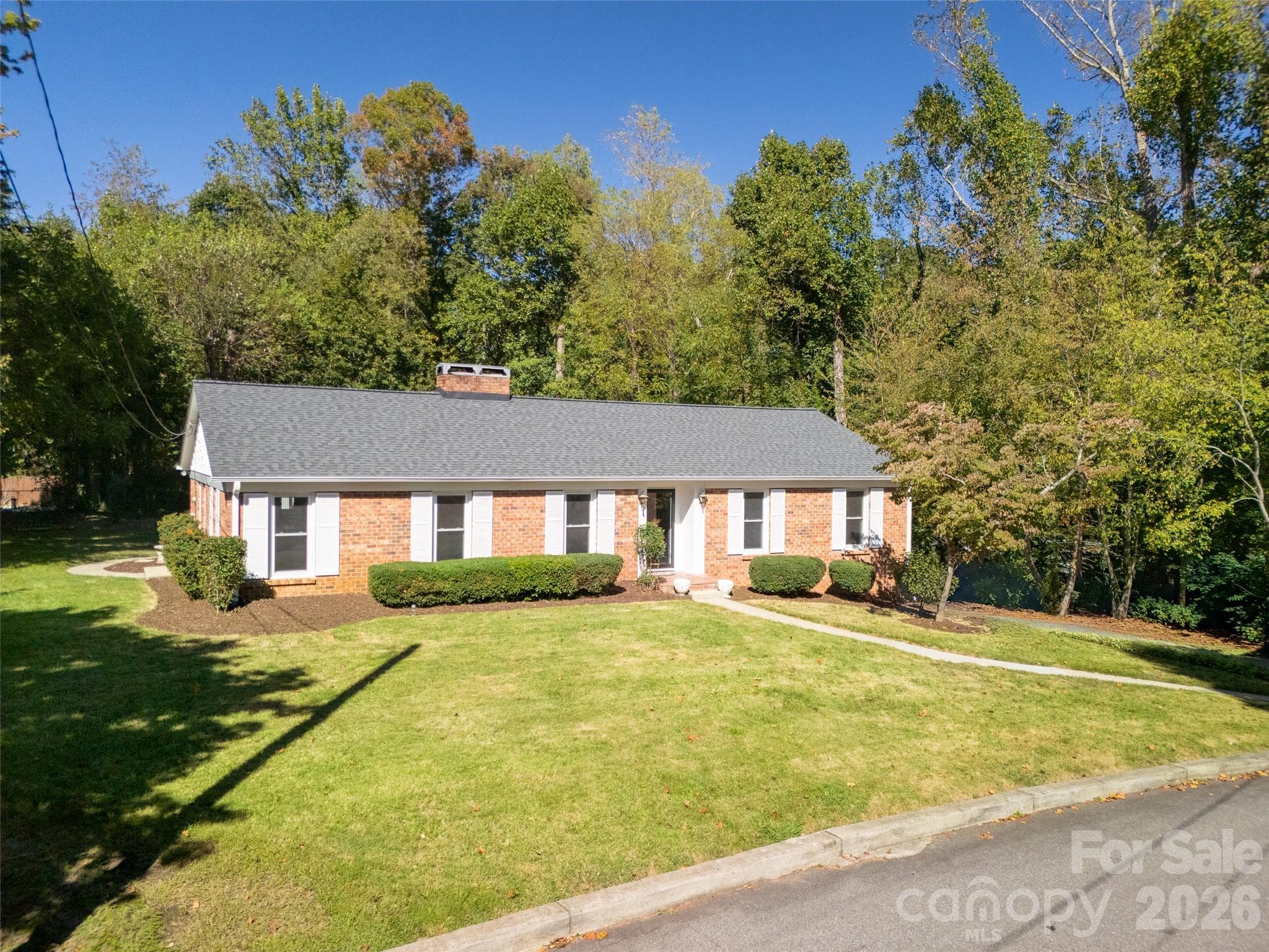 6 Crestwood Lane