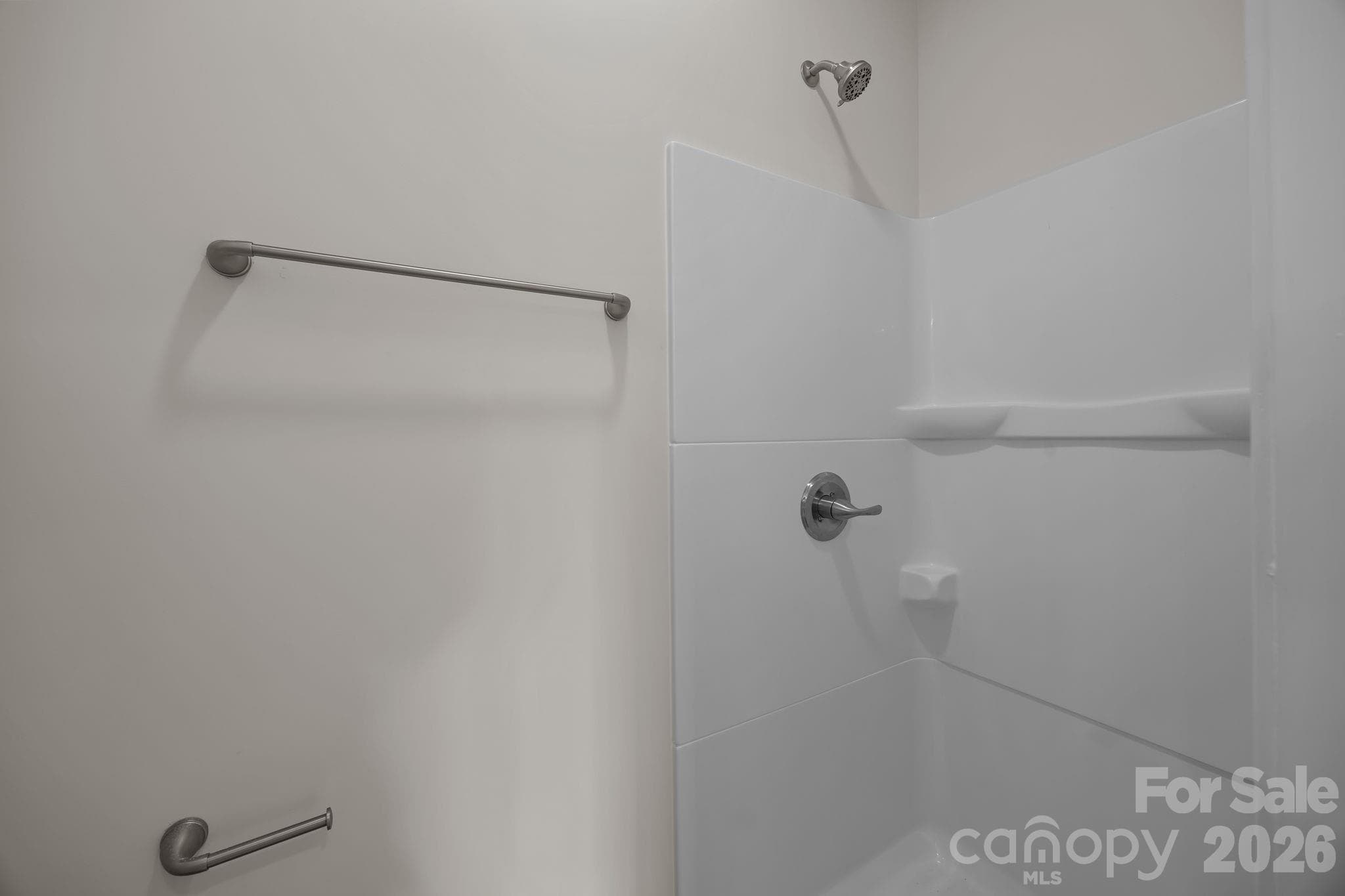 Shower - 1270 N Shaver Street, Salisbury