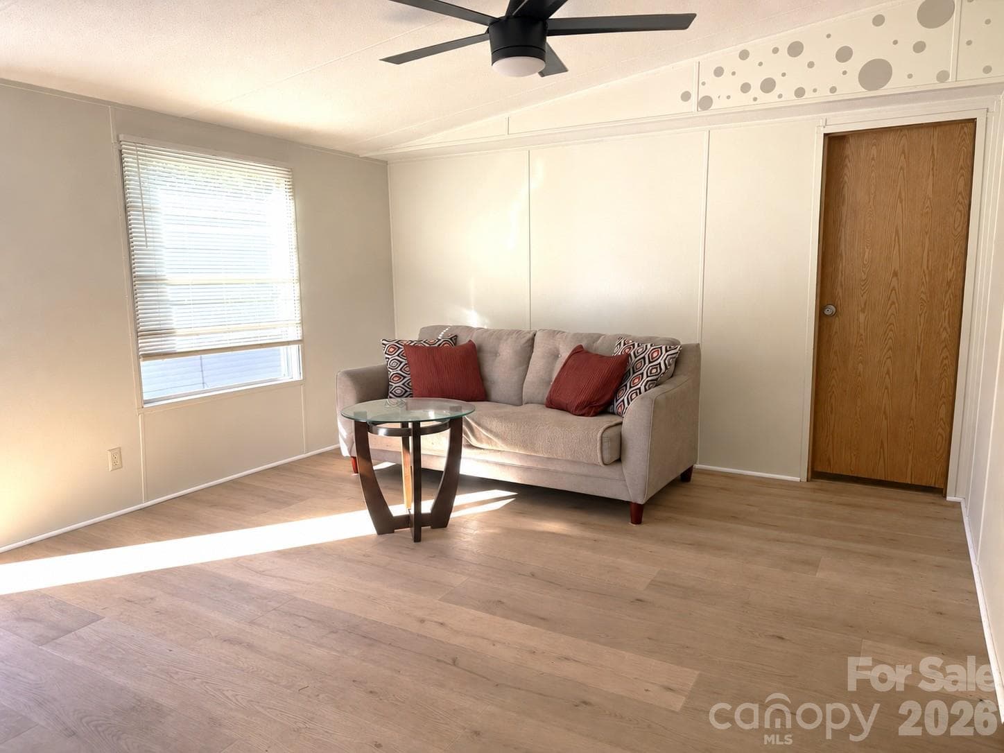 Single Family Residence at 10 Lands End Drive, Candler, photo 7 of 35