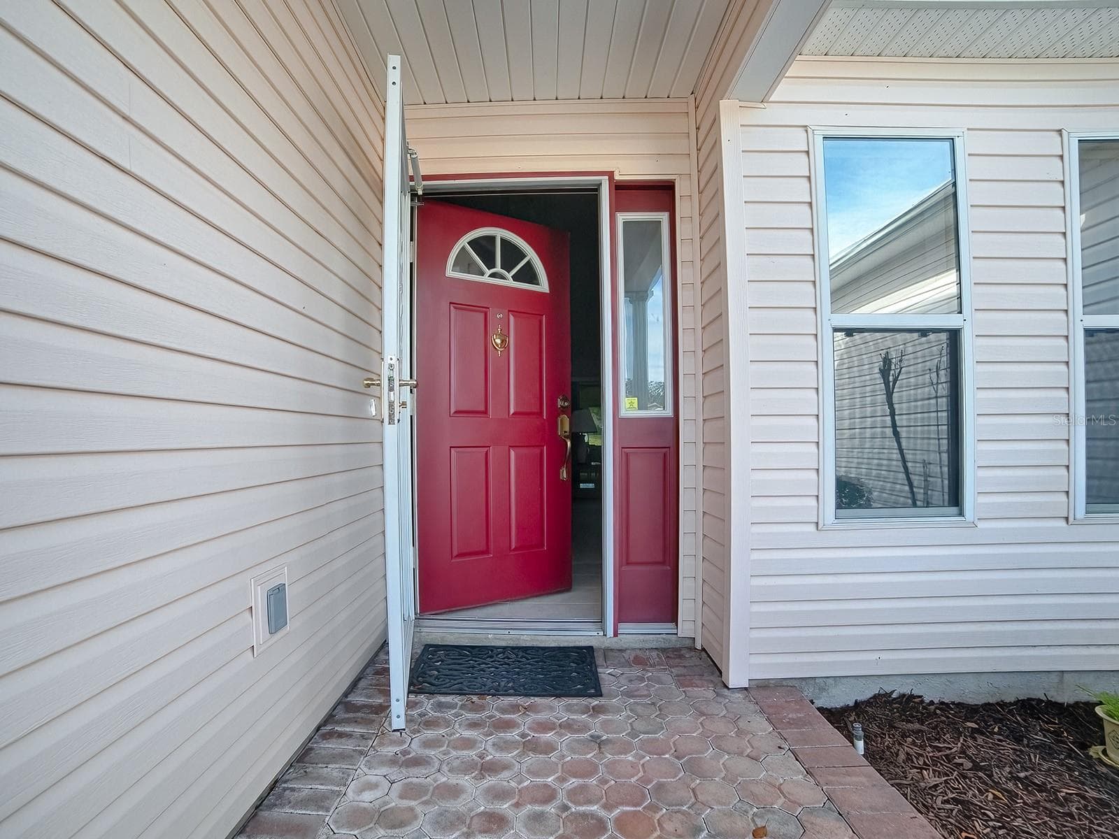WELCOME HOME - 1040 EAGLES LNDG, LEESBURG