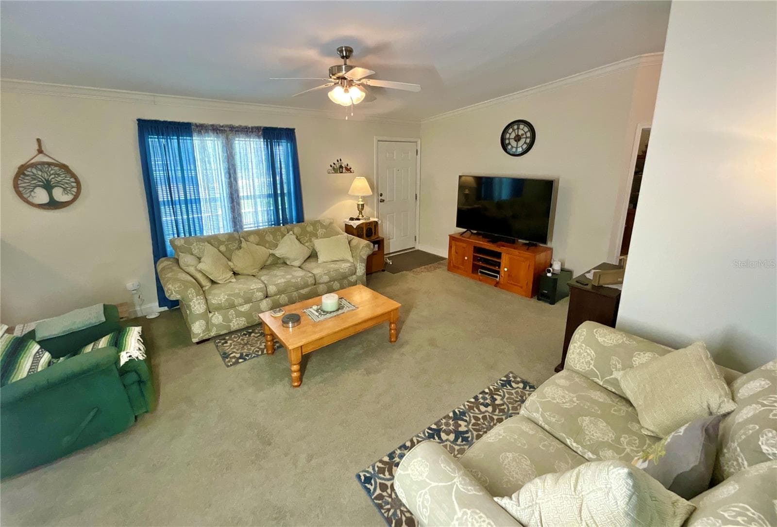 Manufactured Home at 104 SILVER DOLLAR DR, HAWTHORNE, photo 7 of 34