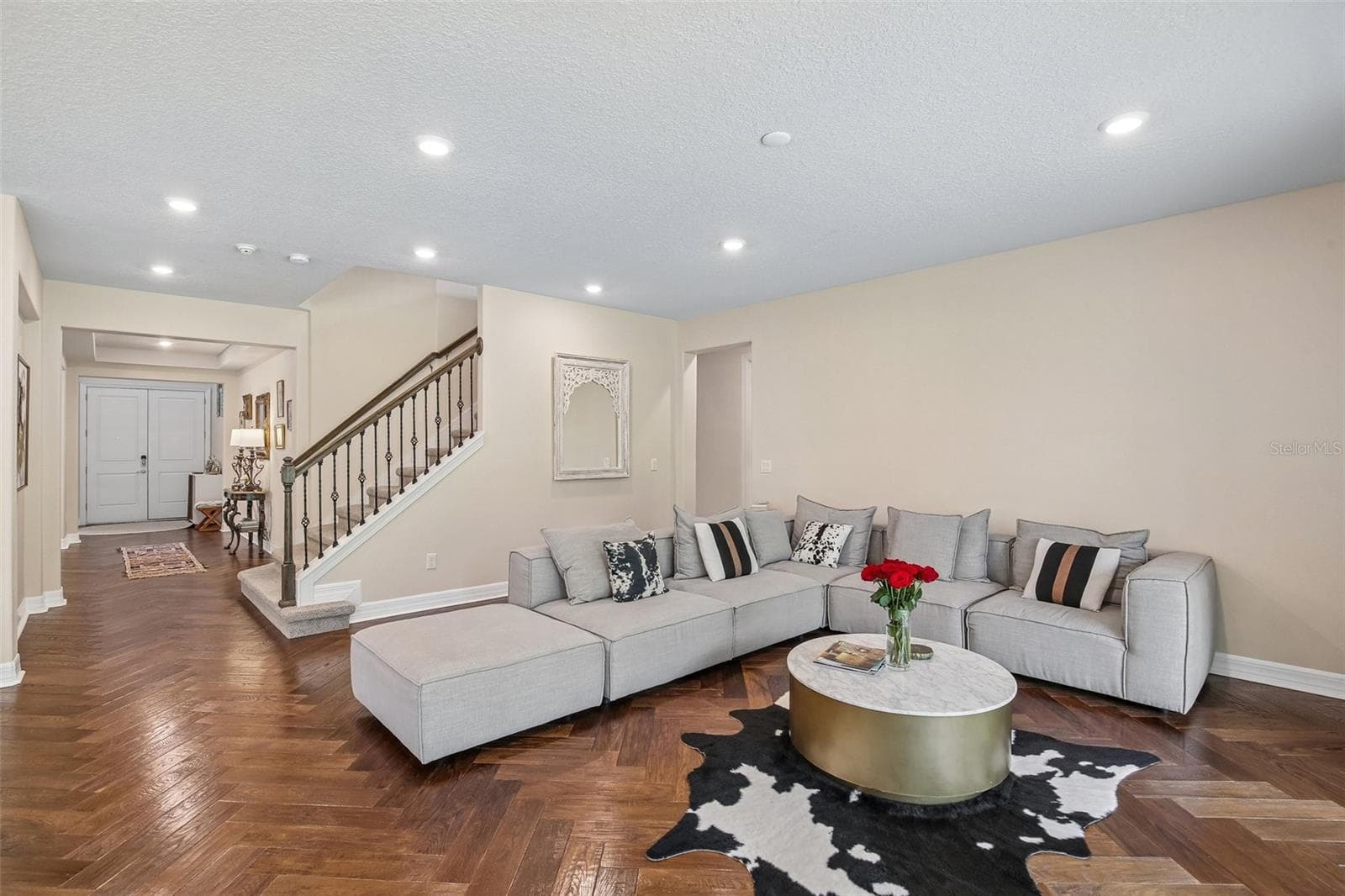 Single Family Residence at 11054 SUNDRIFT DR, TAMPA, photo 5 of 71