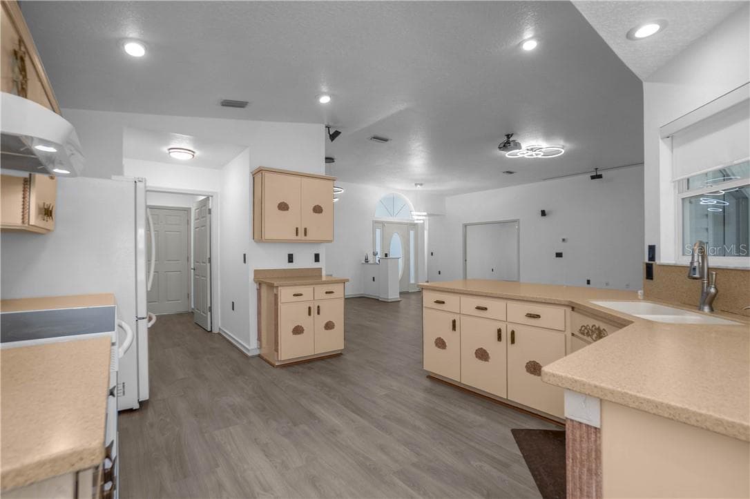 Single Family Residence at 127 N Golf Harbor PATH, INVERNESS FL 34450, photo 15 of 56
