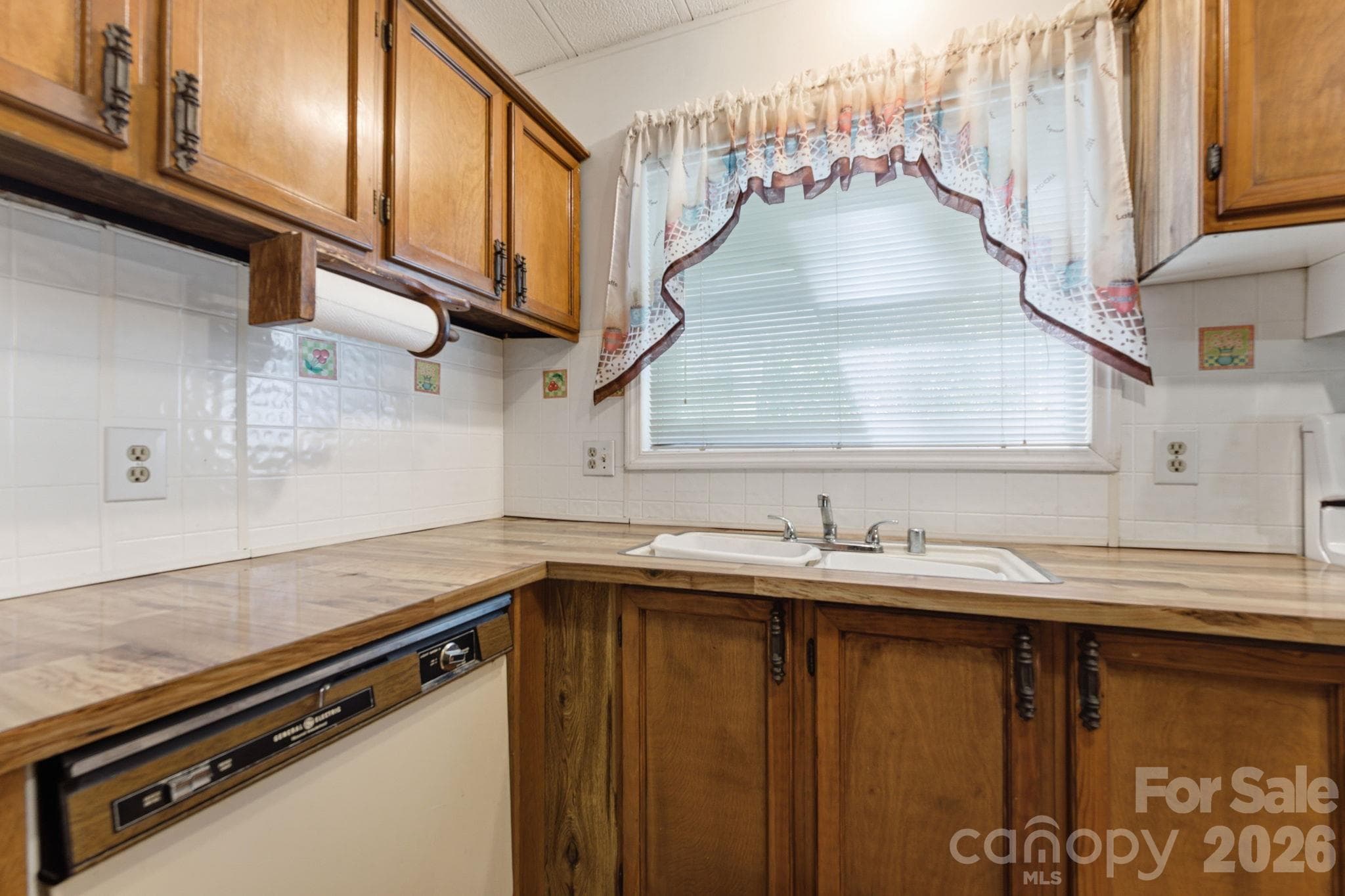 Single Family Residence at 1200 Barkers Creek Road, Whittier, photo 35 of 40