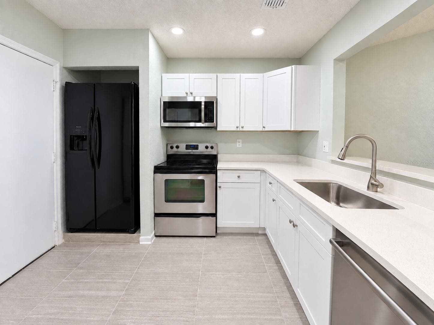 Townhouse at 3213 QUEEN PALMS CT, KISSIMMEE, photo 5 of 21
