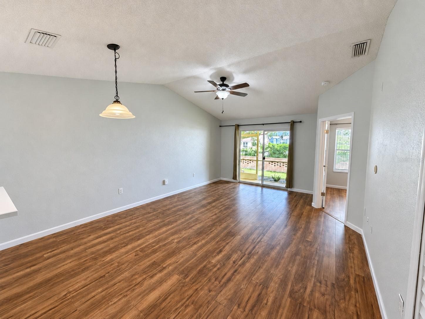 Townhouse at 3213 QUEEN PALMS CT, KISSIMMEE, photo 10 of 21