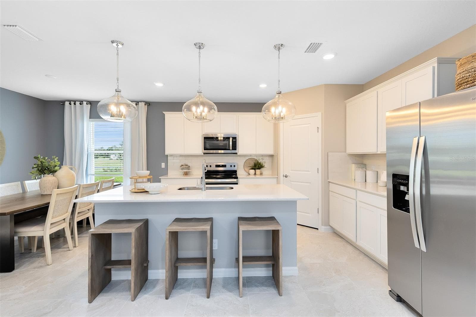 Model Home Design Only. Pictures and furnishings are for illustrative purposes only. Elevations, colors and options may vary. Furniture is for model home staging only. - 15559 PEACEFUL PINES ALLEY, CLERMONT