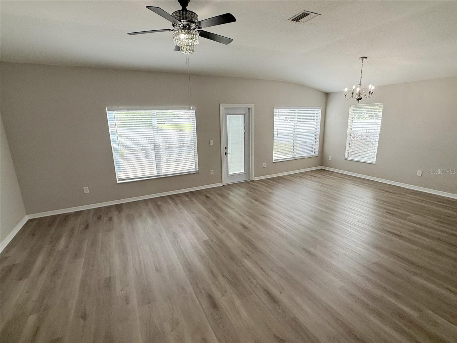 Single Family Residence at 14214 EDINBURGH MOOR DR, WIMAUMA, photo 5 of 27
