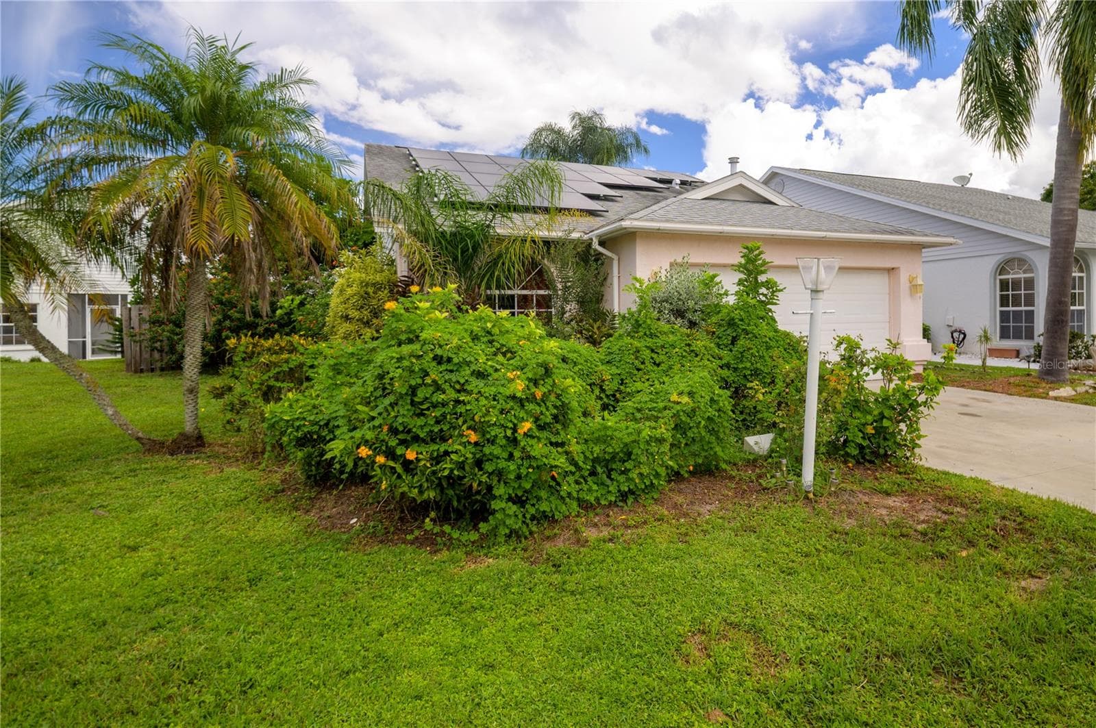 Condominium at 4205 SAINT CLAIR DR, SARASOTA, photo 2 of 28