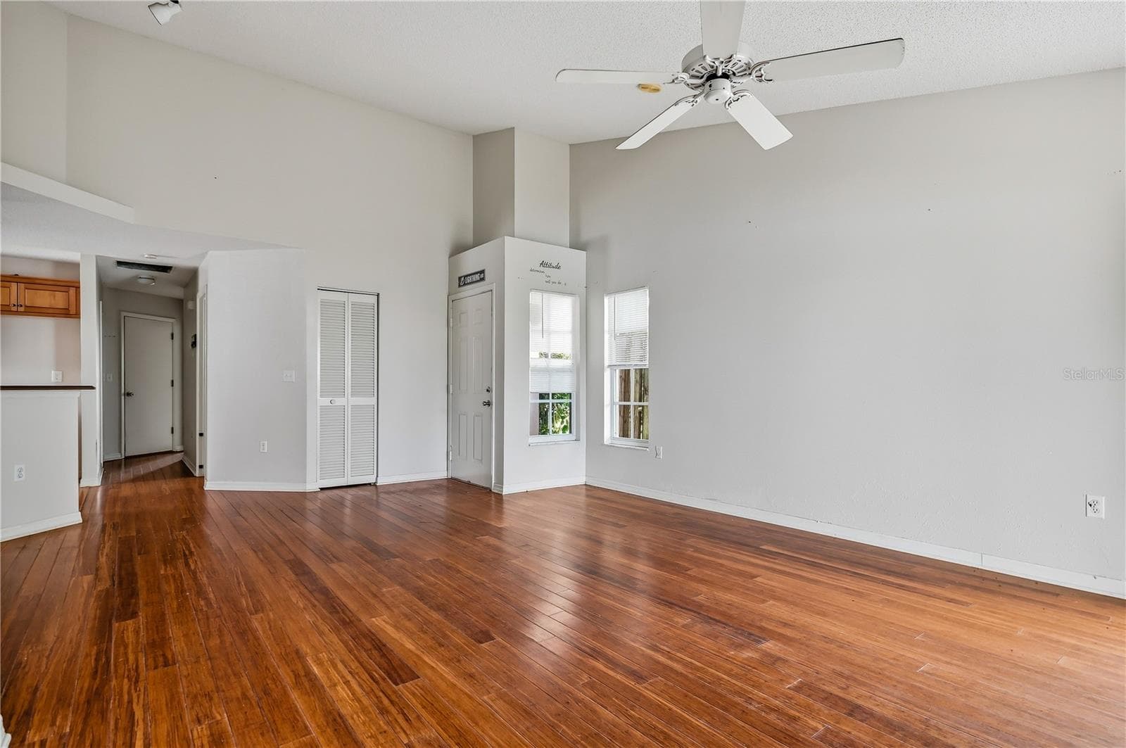 Condominium at 4205 SAINT CLAIR DR, SARASOTA, photo 9 of 28