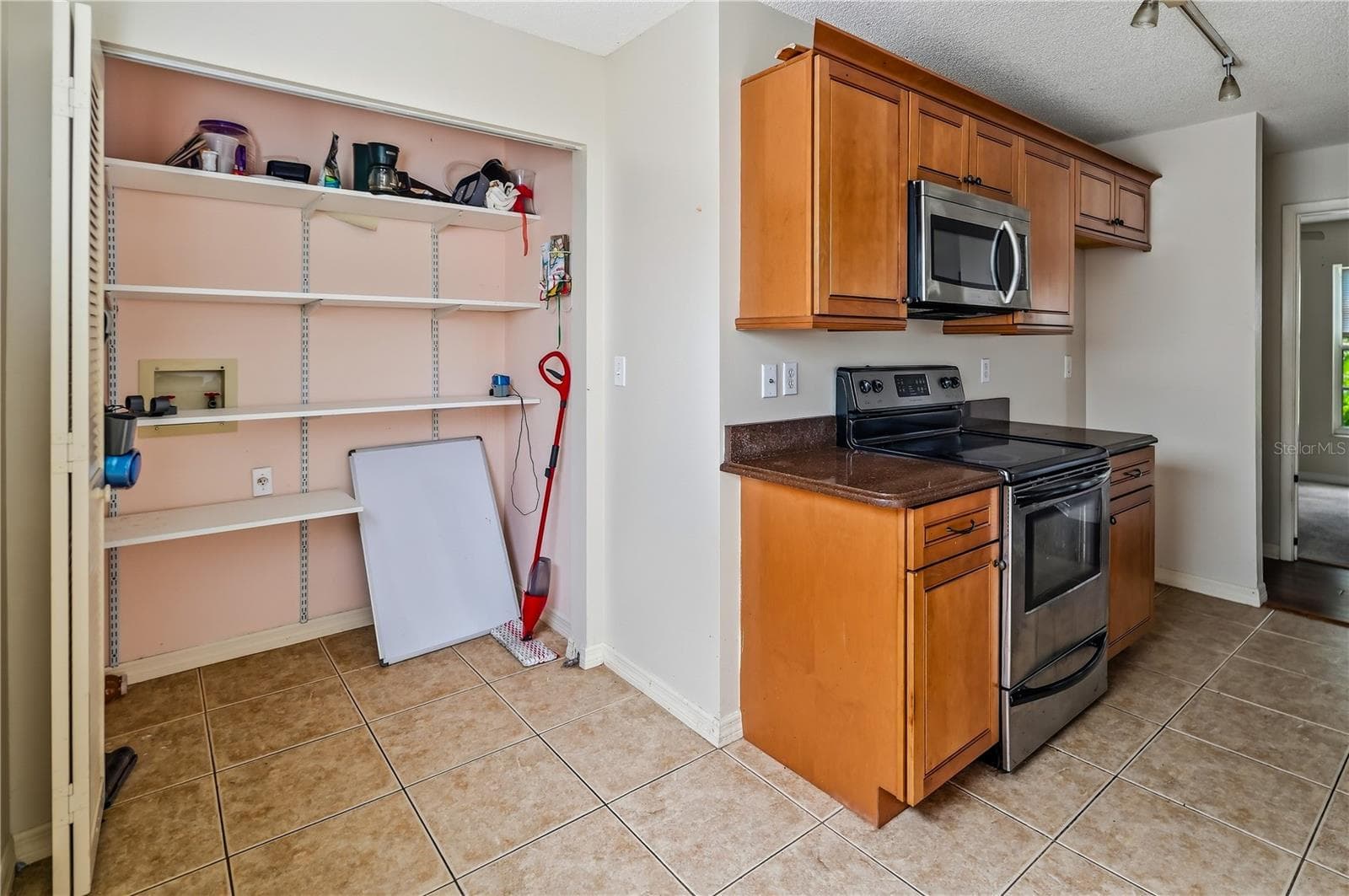 Condominium at 4205 SAINT CLAIR DR, SARASOTA, photo 10 of 28