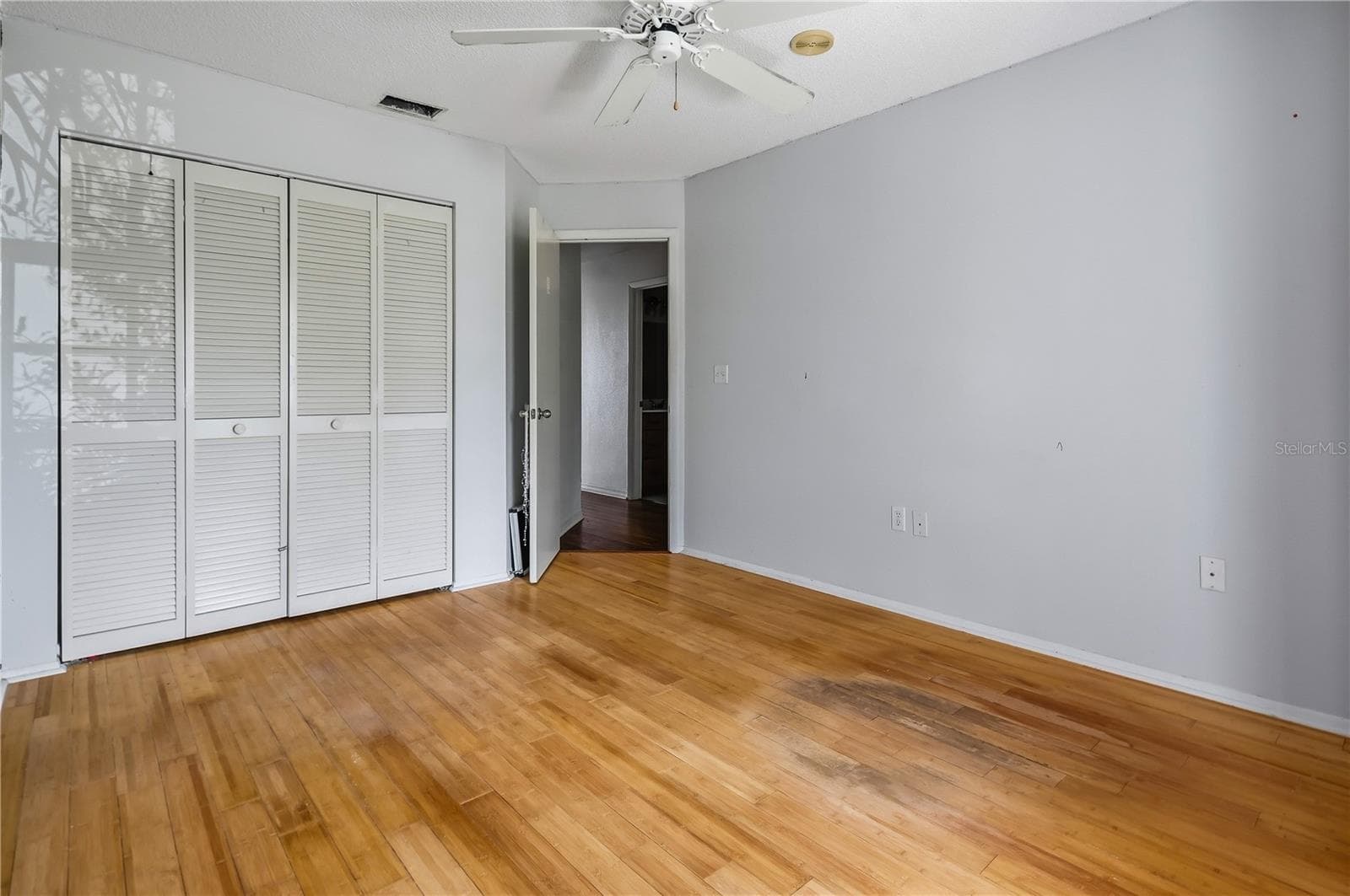 Condominium at 4205 SAINT CLAIR DR, SARASOTA, photo 19 of 28