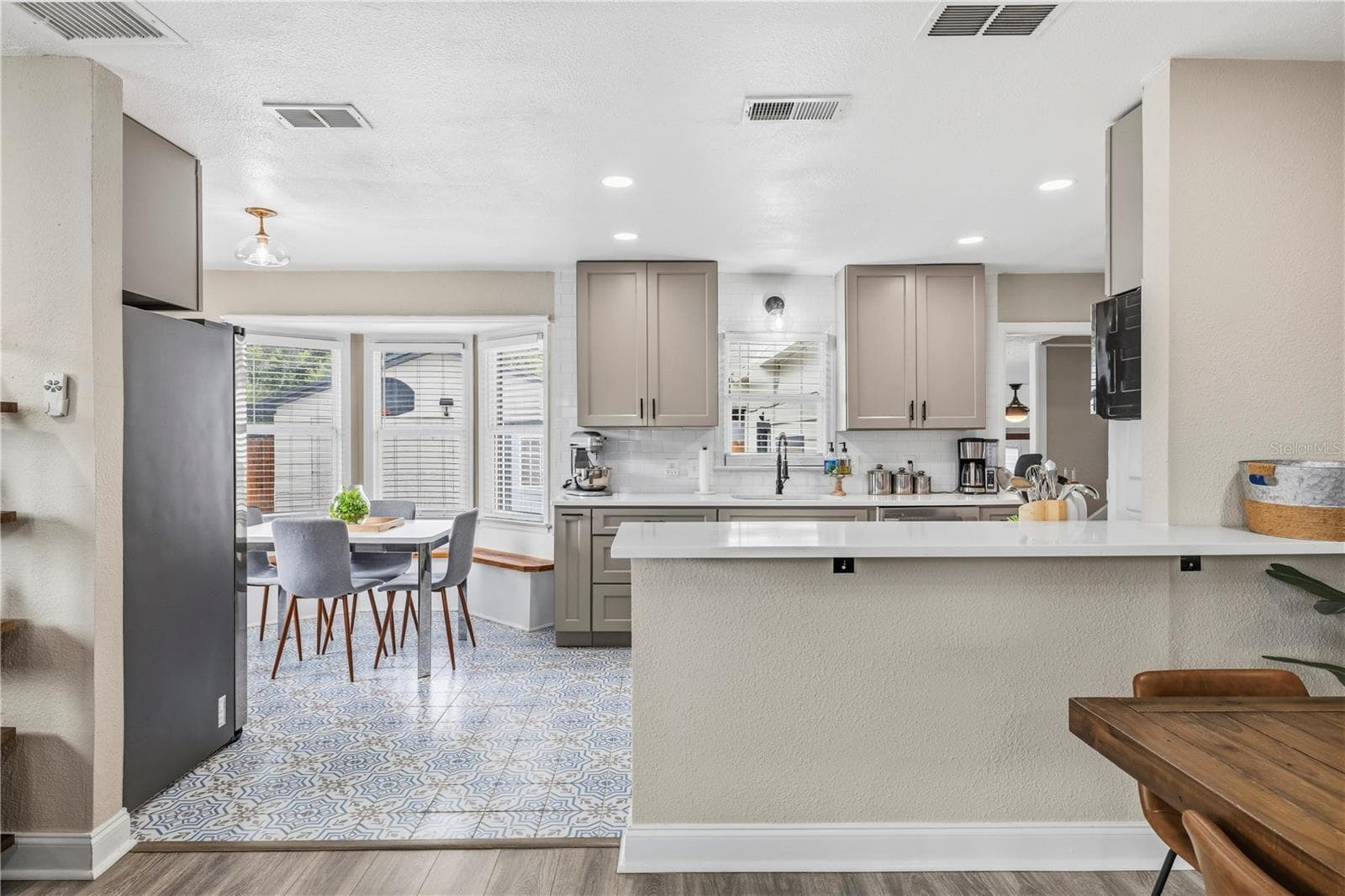Main House - 1468 DRUID RD E, CLEARWATER