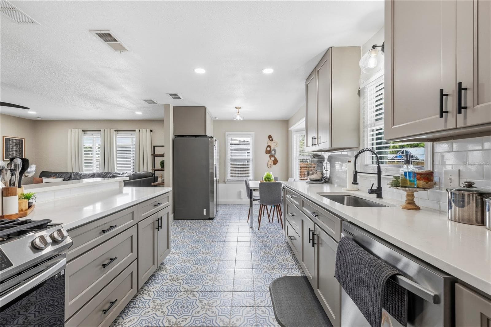 Main House - 1468 DRUID RD E, CLEARWATER