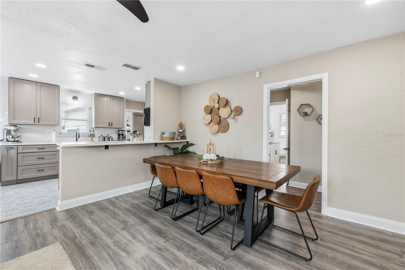 Main House - 1468 DRUID RD E, CLEARWATER