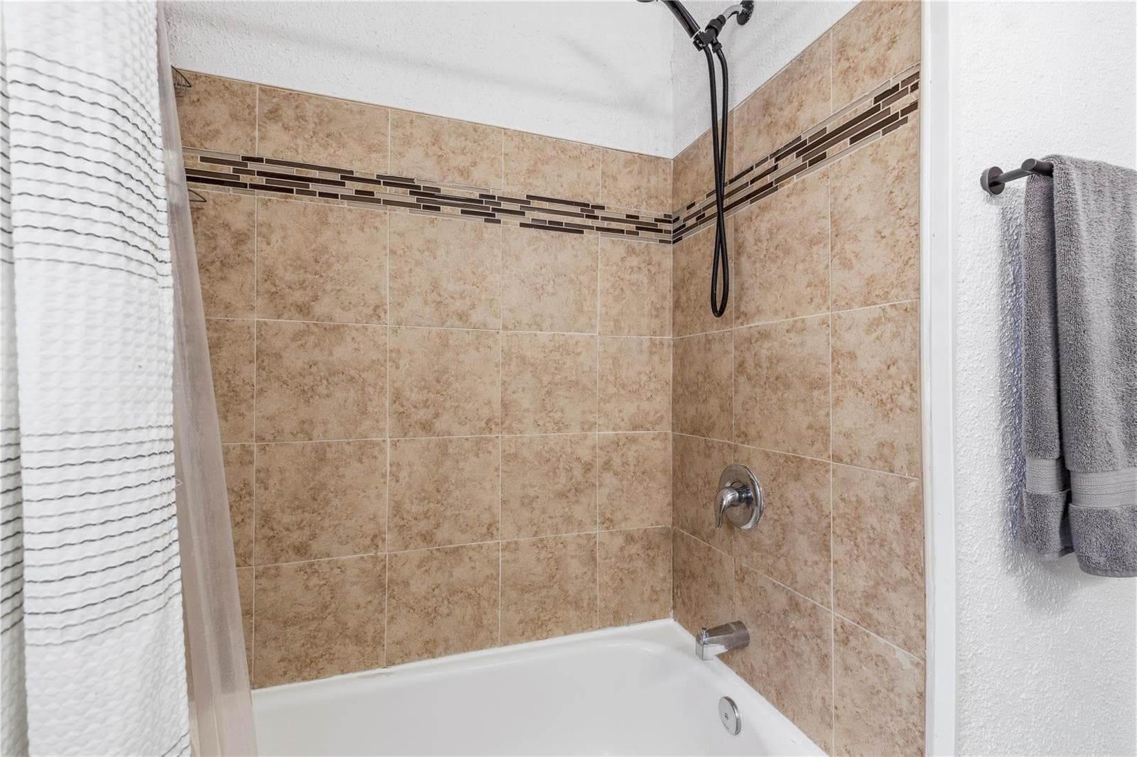 Single Family Residence at 1468 DRUID RD E, CLEARWATER, photo 18 of 64