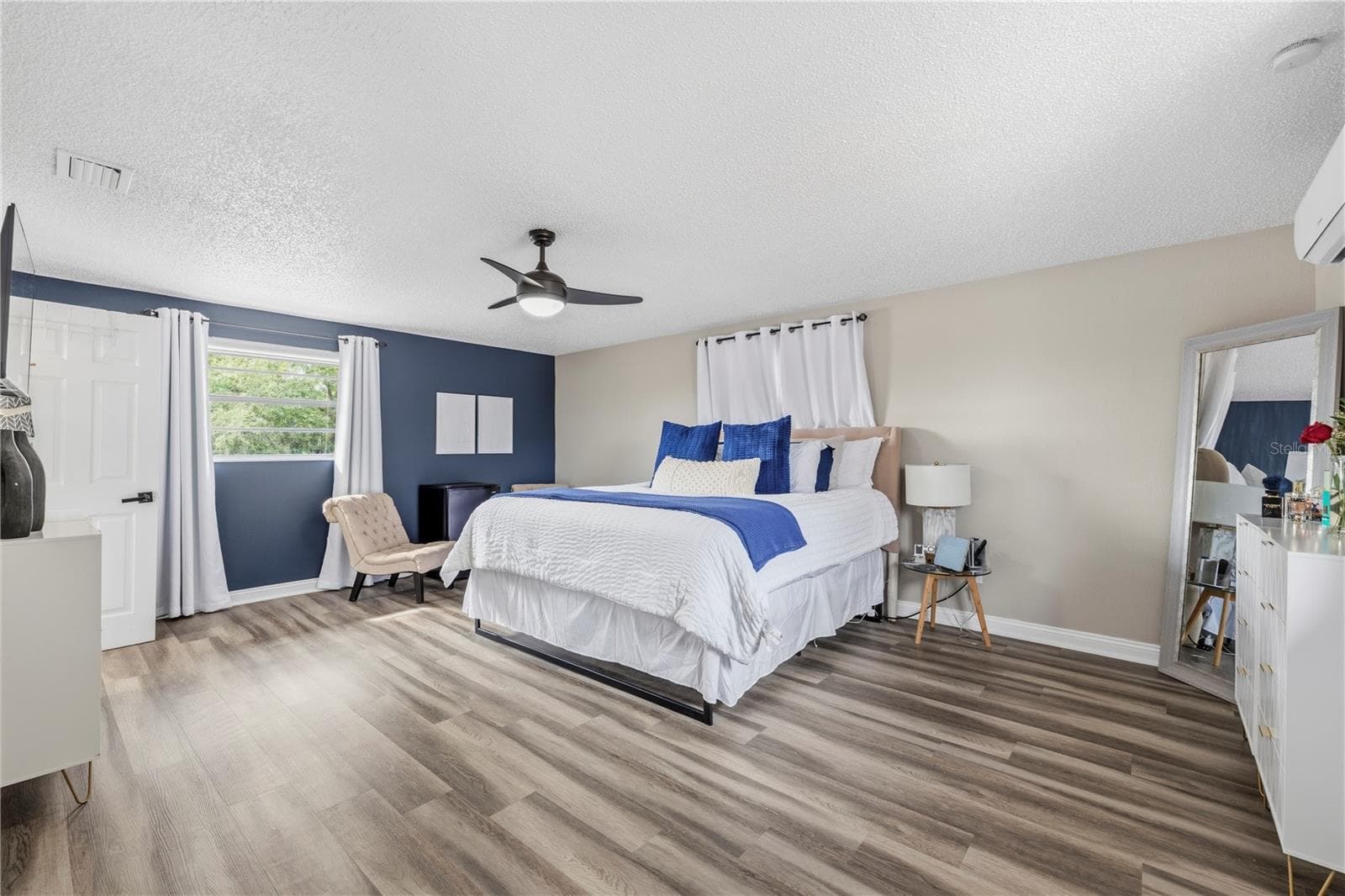 Primary Bedroom (Upstairs) - 1468 DRUID RD E, CLEARWATER