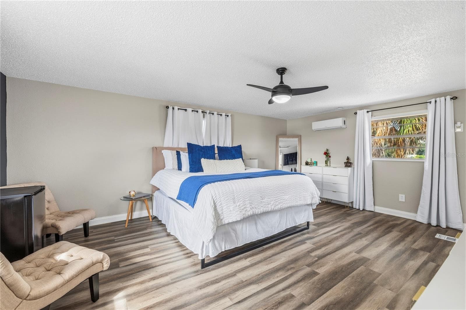 Primary Bedroom (Upstairs) - 1468 DRUID RD E, CLEARWATER