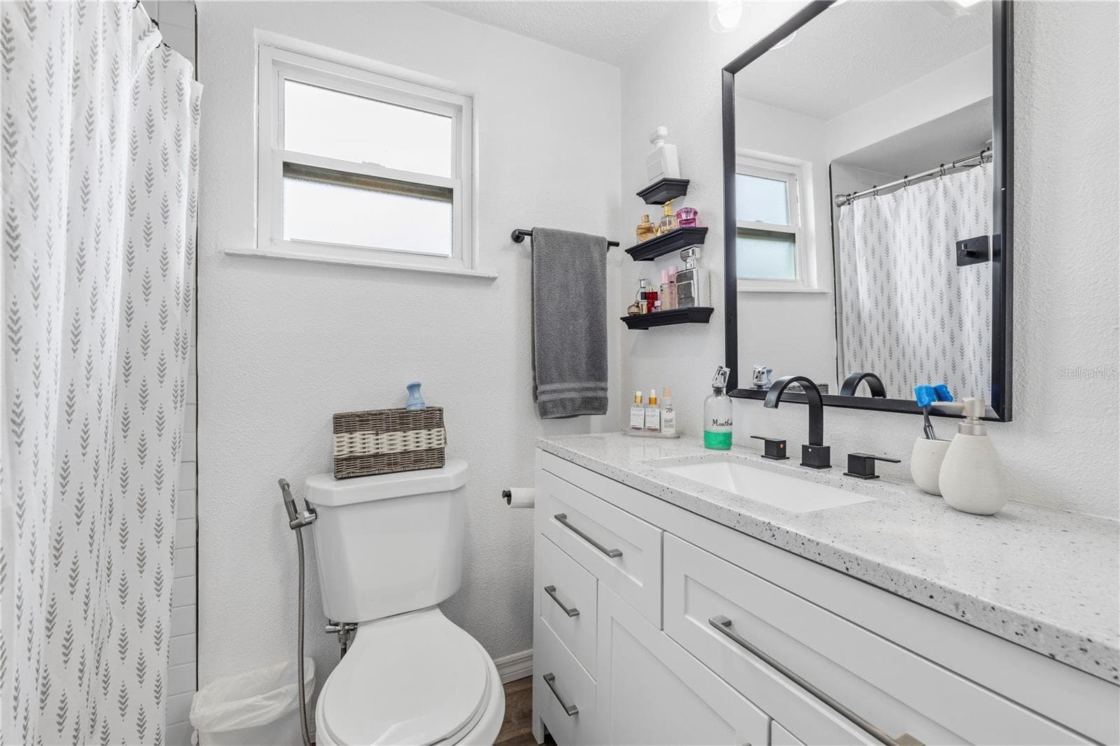 Primary Bathroom (Upstairs) - 1468 DRUID RD E, CLEARWATER
