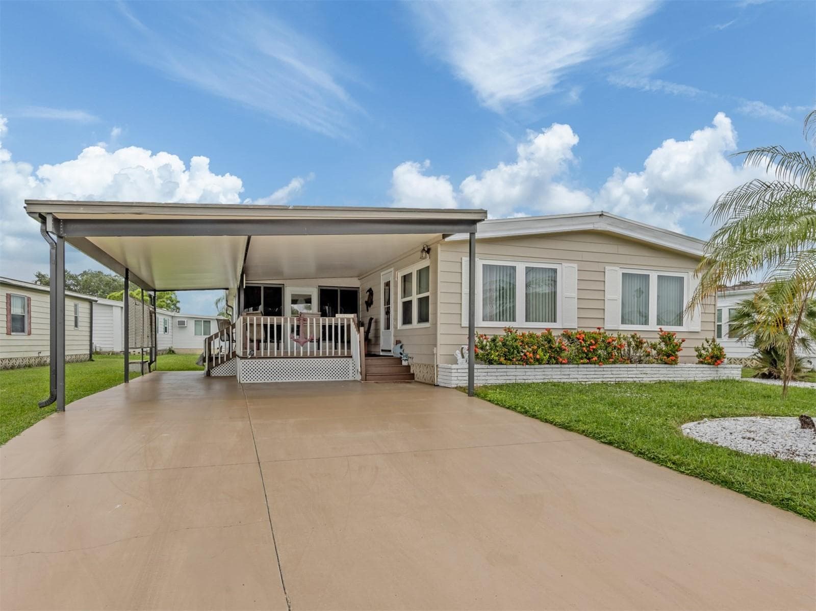 Manufactured Home at 196 PALM HARBOR DR, NORTH PORT, photo 4 of 64