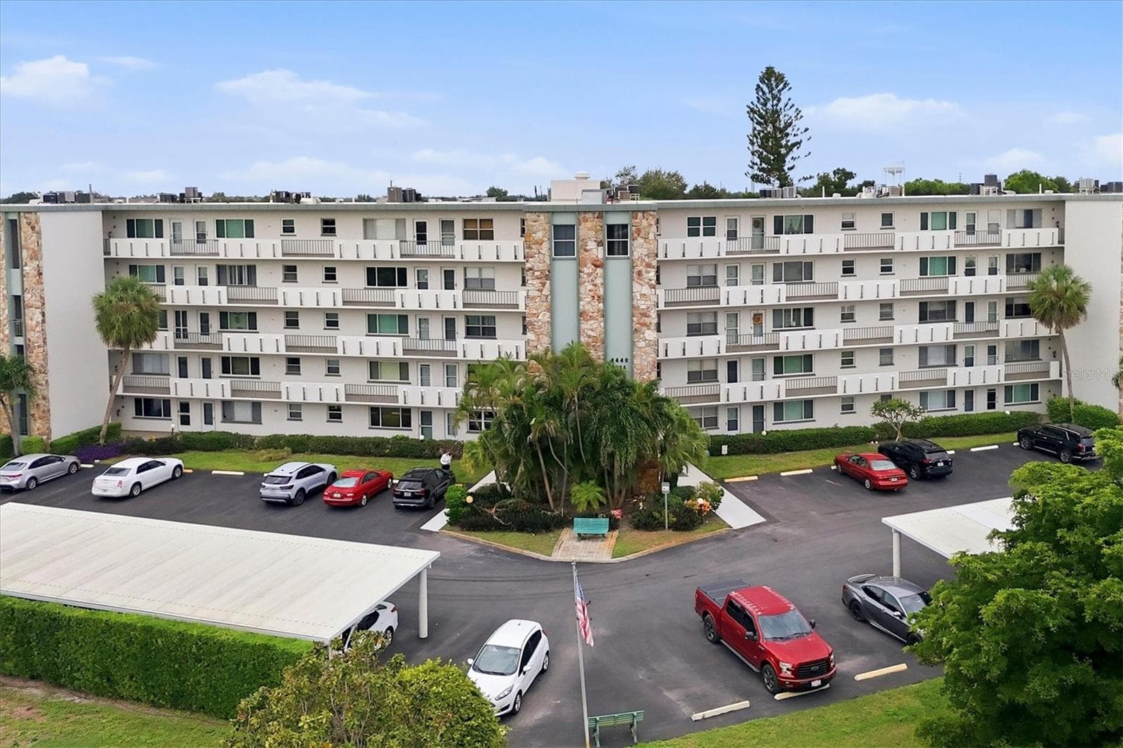 4440 IRONWOOD CIR #409D