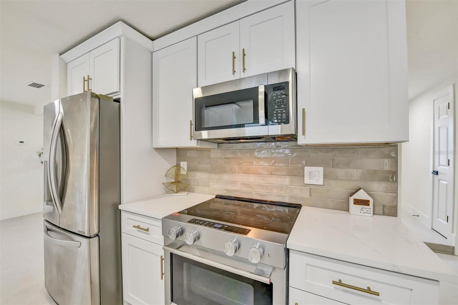 Single Family Residence at 1207 S BELCHER RD, CLEARWATER, photo 10 of 36