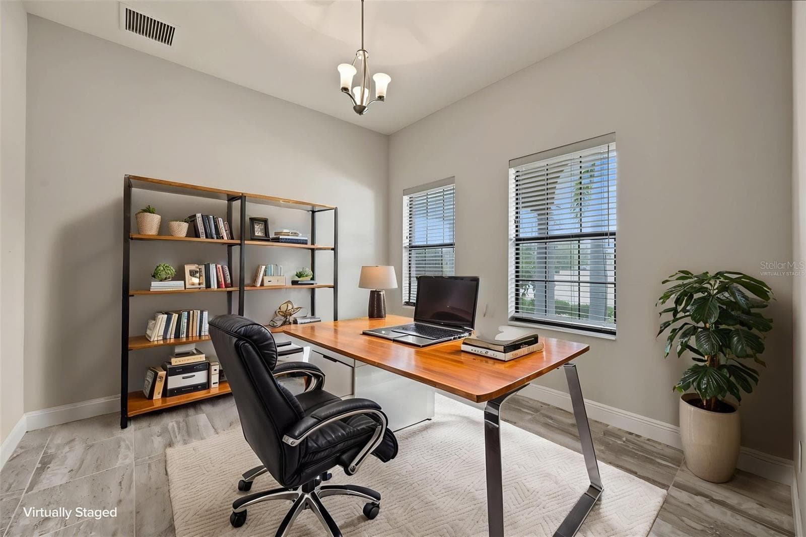 Virtually staged - 11978 CLIMBING FERN AVE, RIVERVIEW